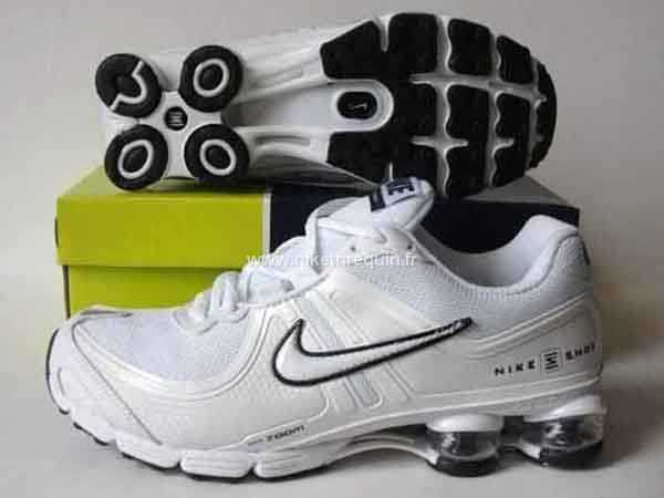 Nice Nike Shox R4 Blanc Chaussures Noires